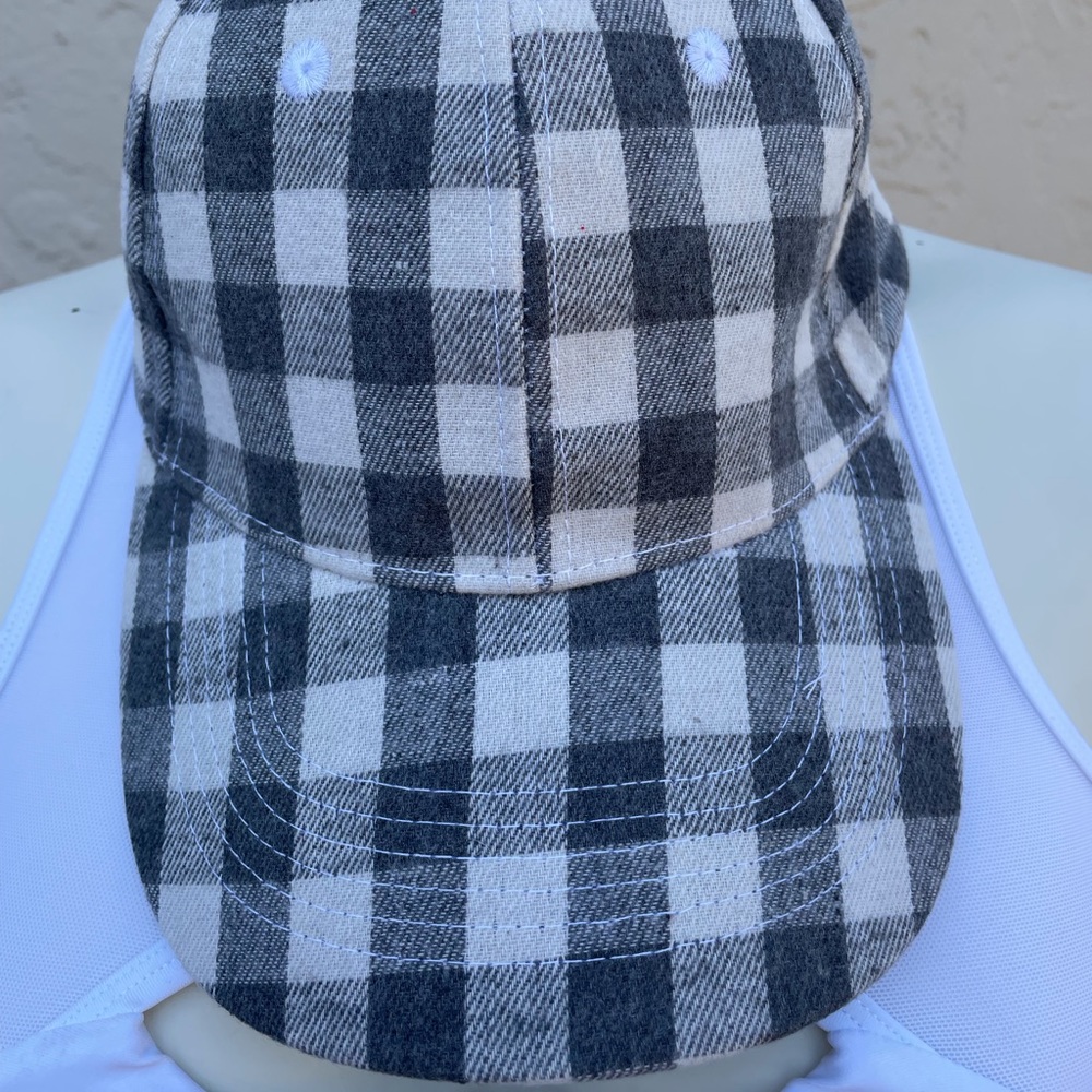 💥 Grey and white plaid ball cap